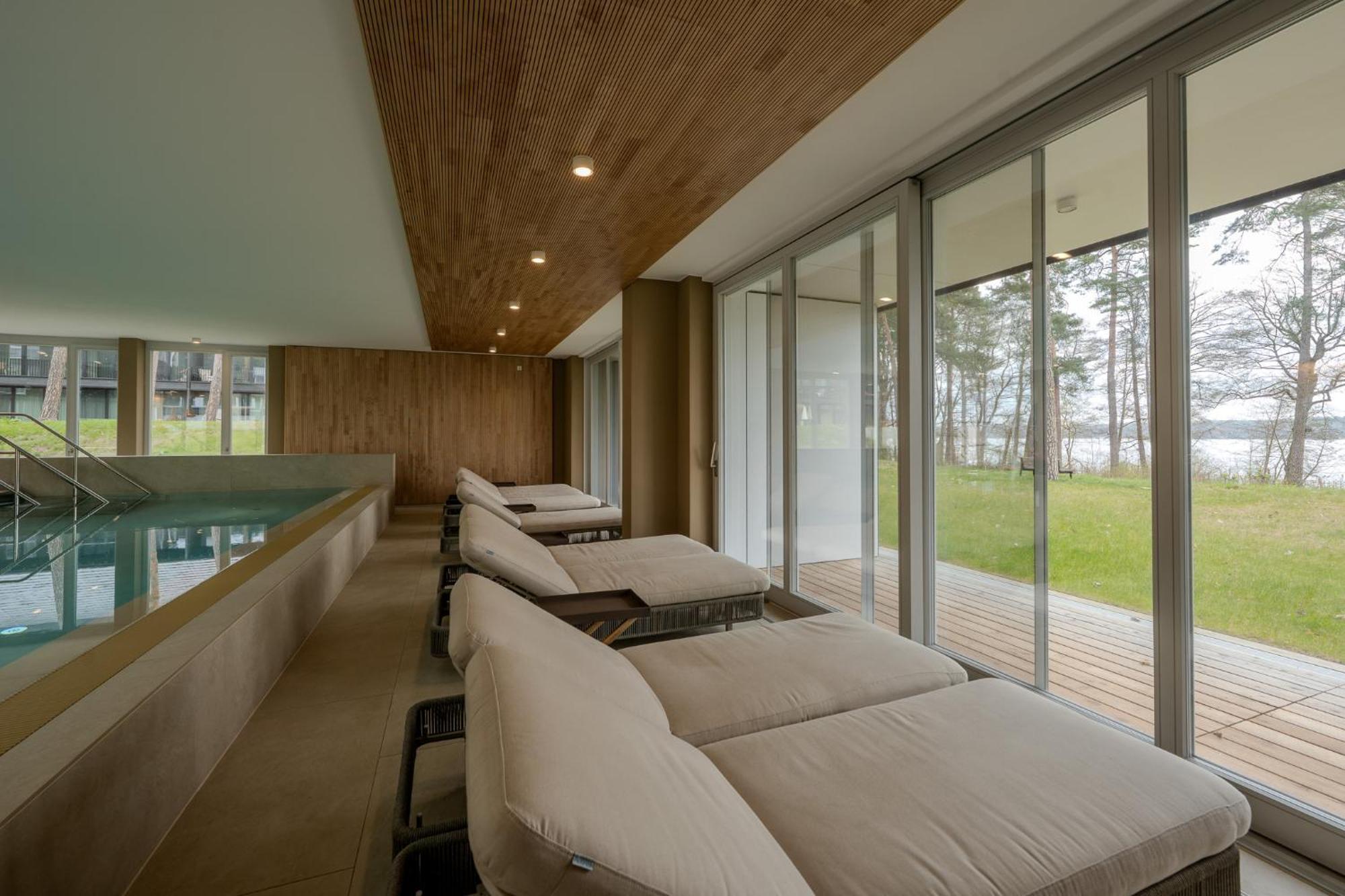 Marina Apartment Am See Mit Pool Und Sauna Bad Saarow Exterior foto